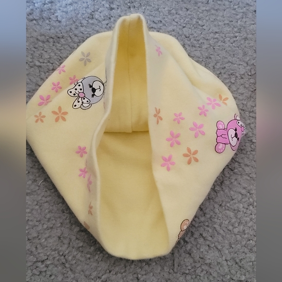 Toddler girls 18-24M Lot of 2 Hats Knit Beanie w/cat ears, Light Yellow stretchy - Picture 9 of 9